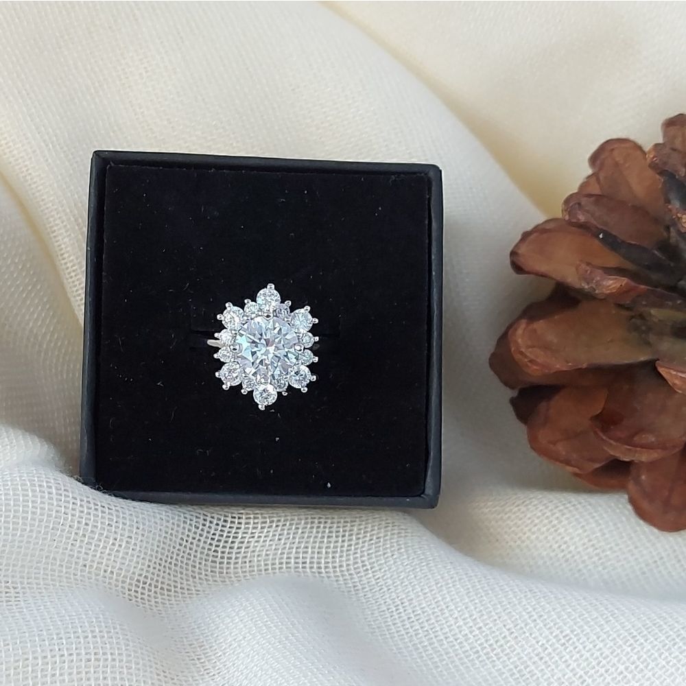 18K White Gold-Plated Simulated Diamond 925 Sterling Silver Engagement Ring - Picture 7 of 9